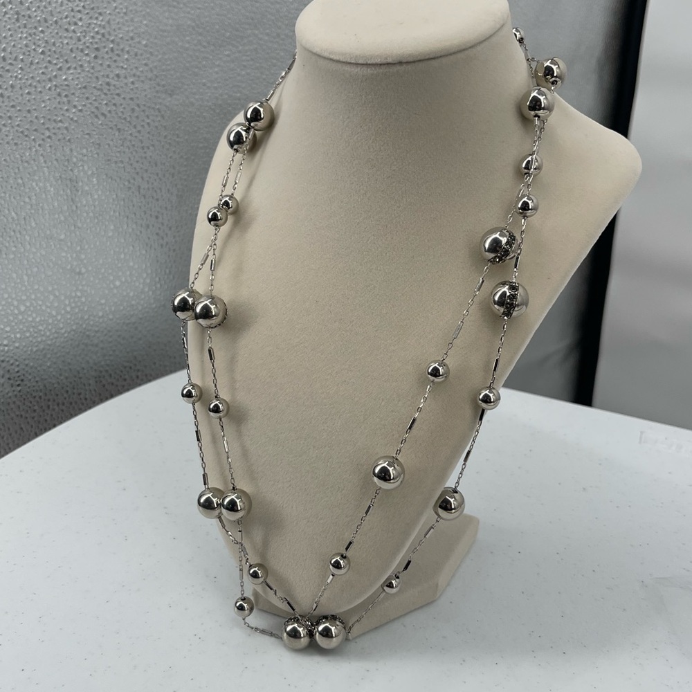 Coldwater Creek NWOT Silver toned mirror ball vega beads Long necklace